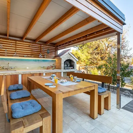 Apartman Taja Cizici