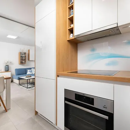 Taja Apartment